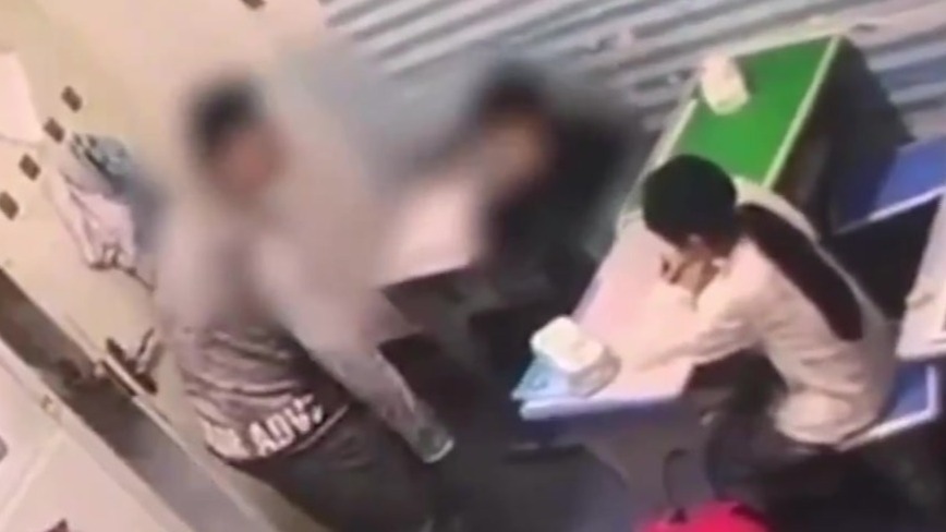 浙江一培训机构老师殴打学生，已被警方控制