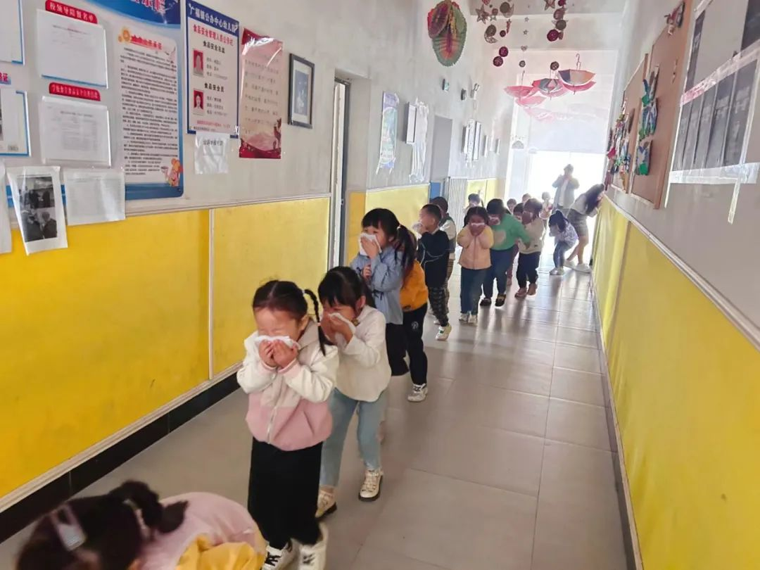 南昌县广福镇：萌娃遇“火焰蓝” 携手护成长