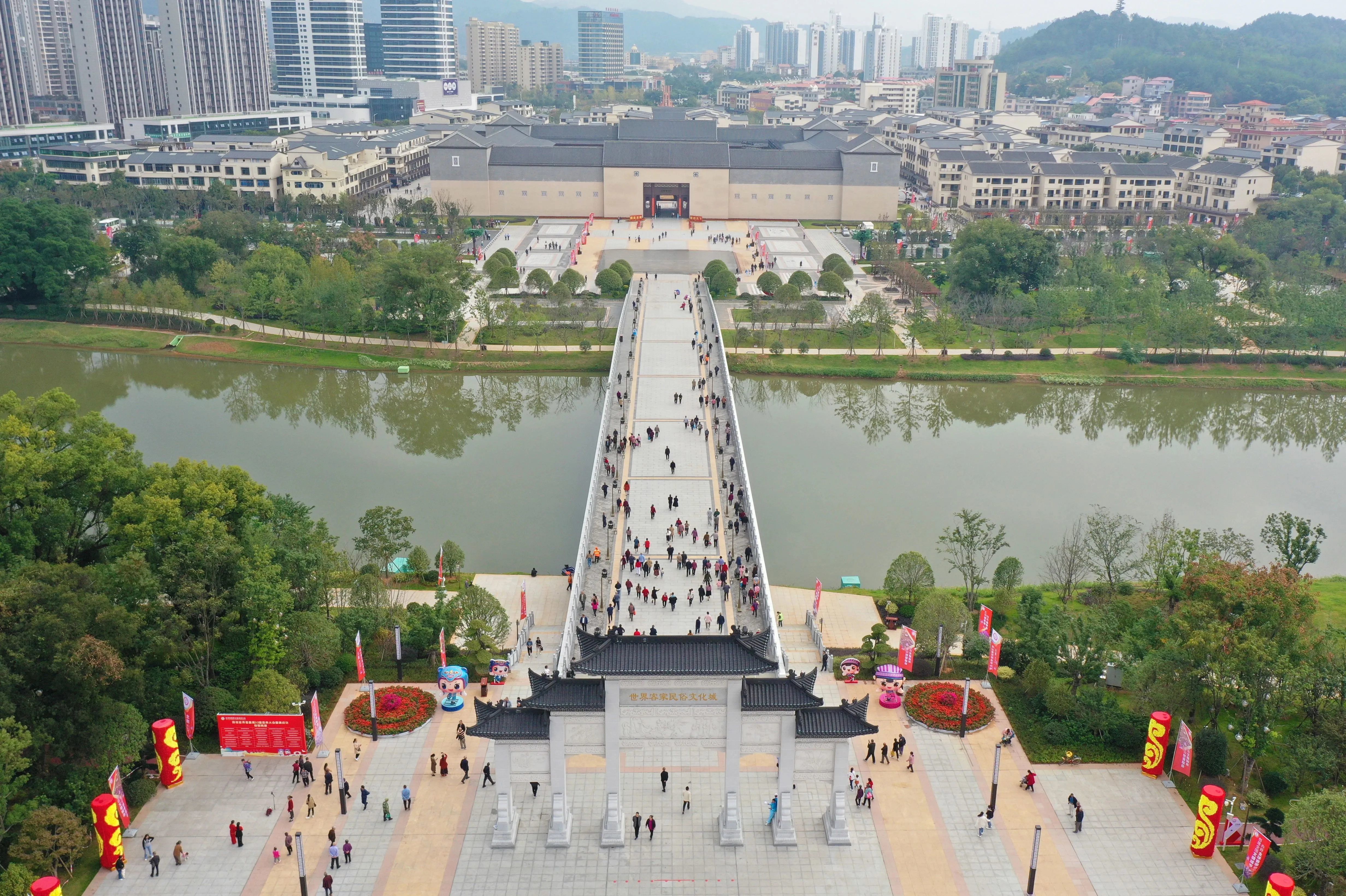 世界客家民俗文化城（图）