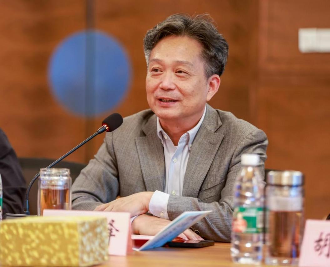 （南京大学历史学院教授 张学锋）