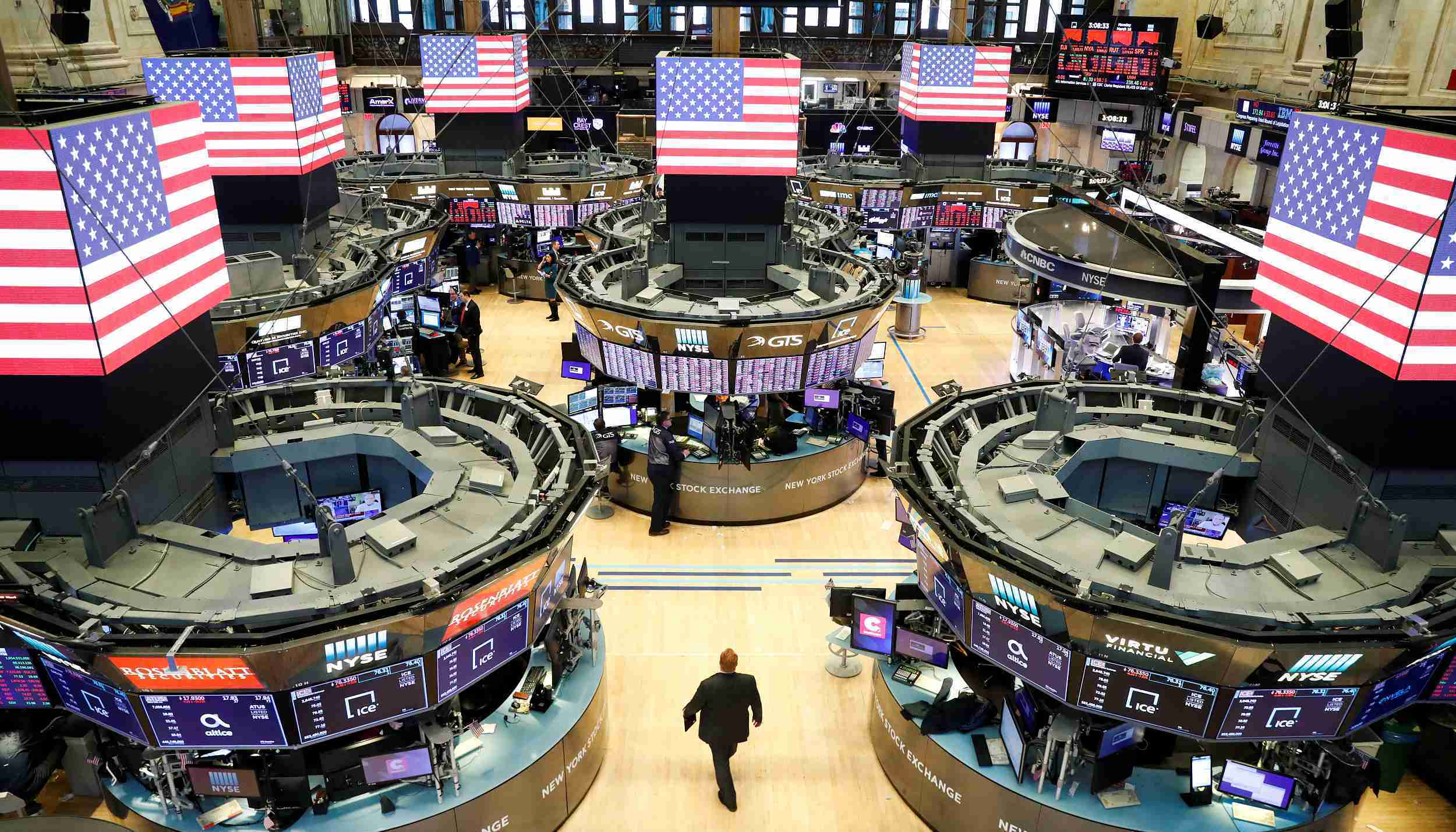 美股三大指数集体高开:热门中概股普涨,理想汽车涨近8%_凤凰网 美股三大指数集体高开:热门中概股普涨,理想汽车涨近8%_凤凰网