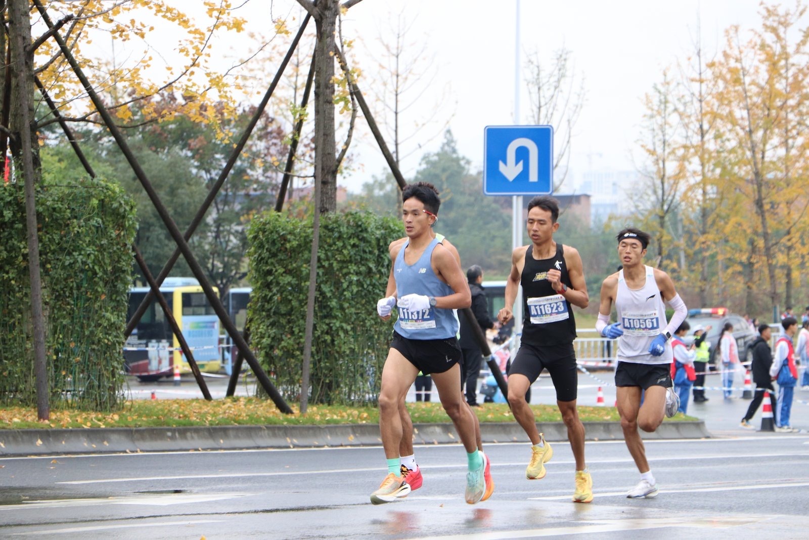 2023安康半程马拉松赛在安康高新区热力开跑