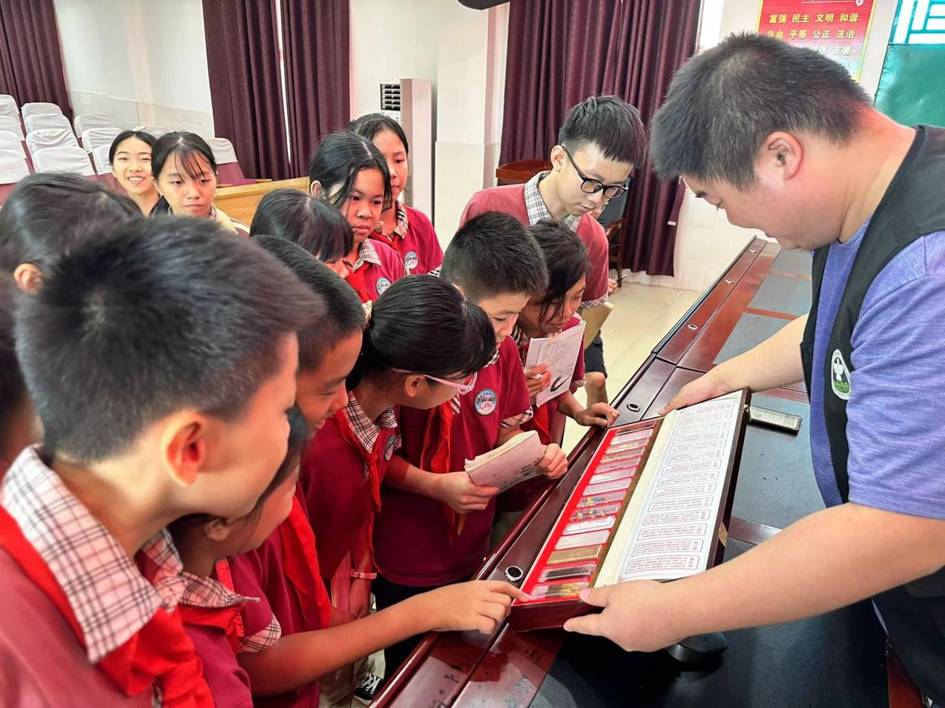 “无毒校园，健康生活”---东坑镇 旭东学校禁毒教育讲座