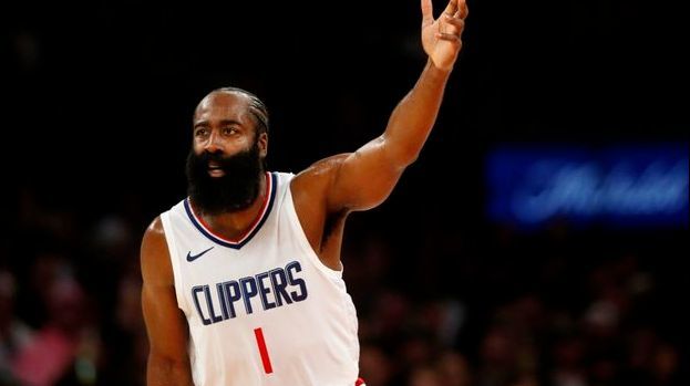 哈登强势发挥助球队逆转取胜