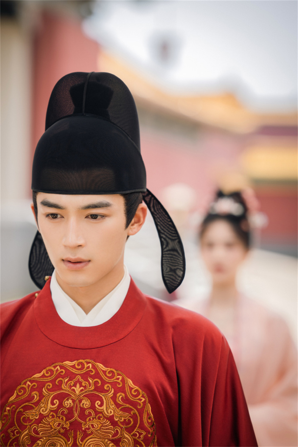 请张大人跟红衣官服锁死