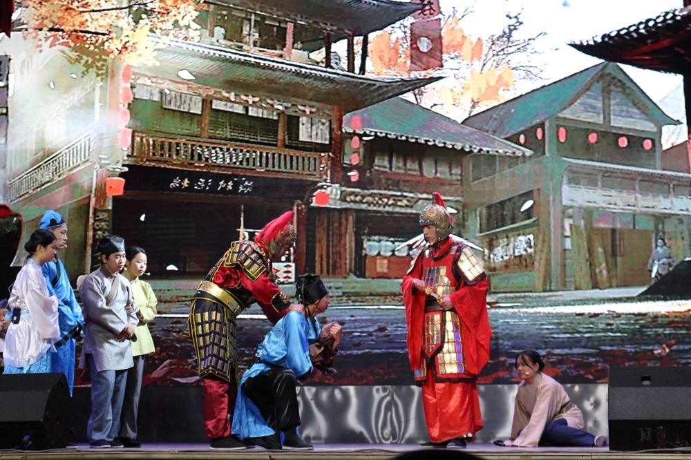 杨凌职业技术学院原创舞台情景剧《郑国渠》首场汇报演出精彩上演