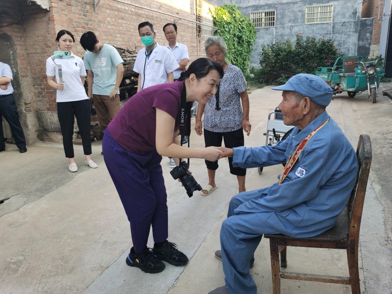 济宁抗日老兵“全家福”照片已陆续赠送抗日老兵家人