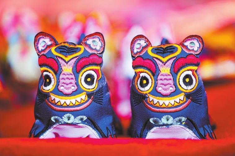 庆阳香包—虎头枕 秦彦慧