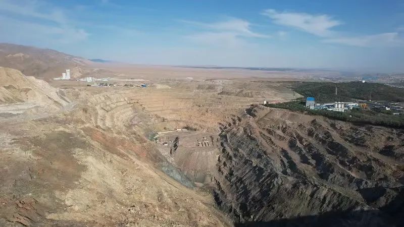 △金川国家矿山公园的“老矿坑”