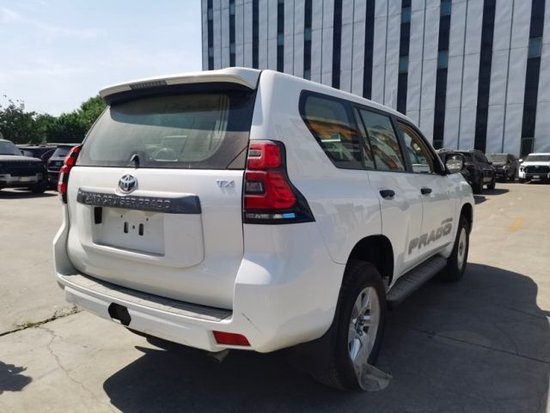 2023款丰田普拉多2700现车售价40多万