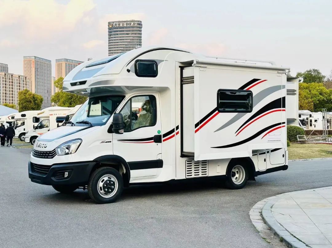 【戴德云游】云游双拓展房车,43.99万_凤凰网汽车_凤凰网