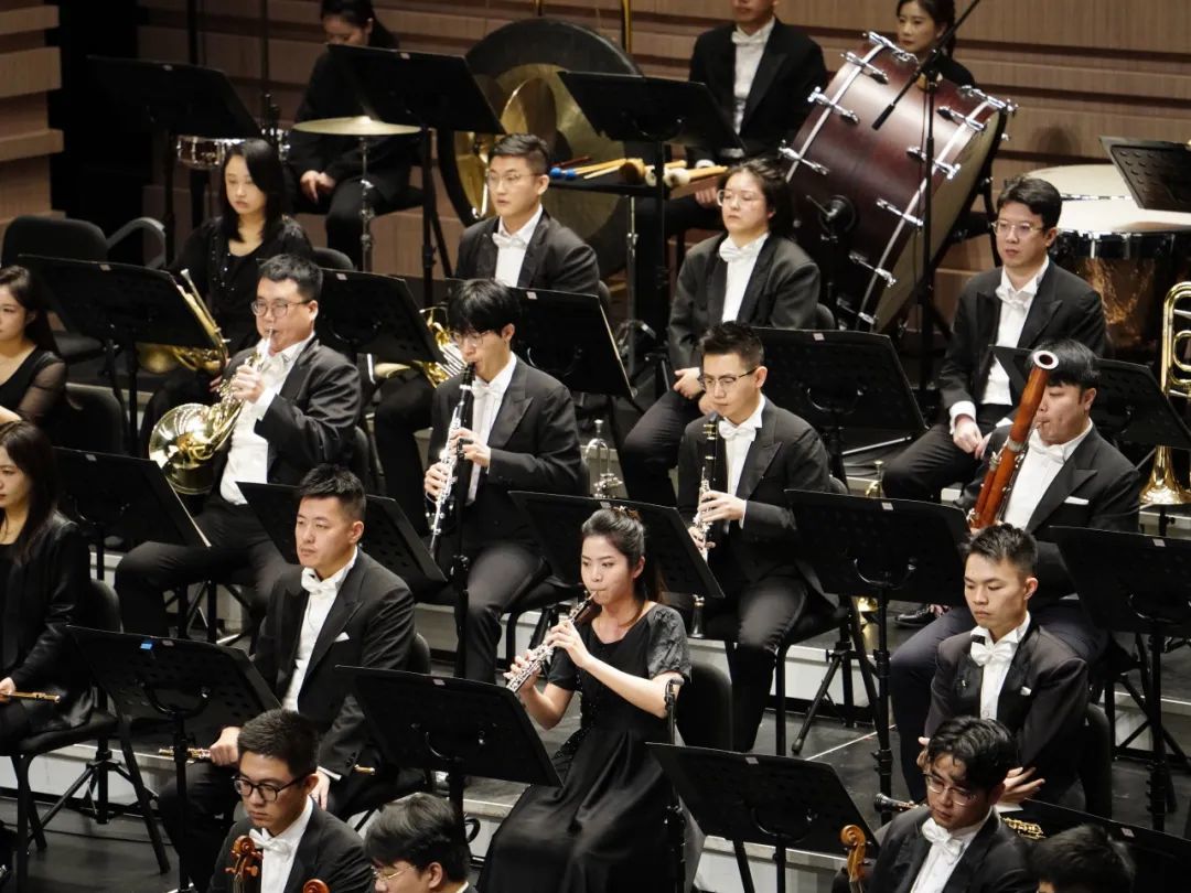 宁波交响乐团以青春之力狂热致敬