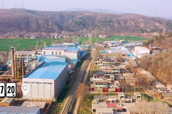 手持《为民日志》 为群众办实事丨大冶镇川口村党支部书记杨根杰的一天