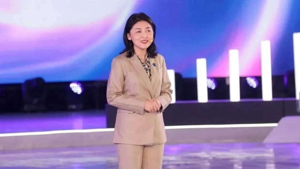 颜宁回应当选中科院院士:“帽子”不能改变你是谁_凤凰网