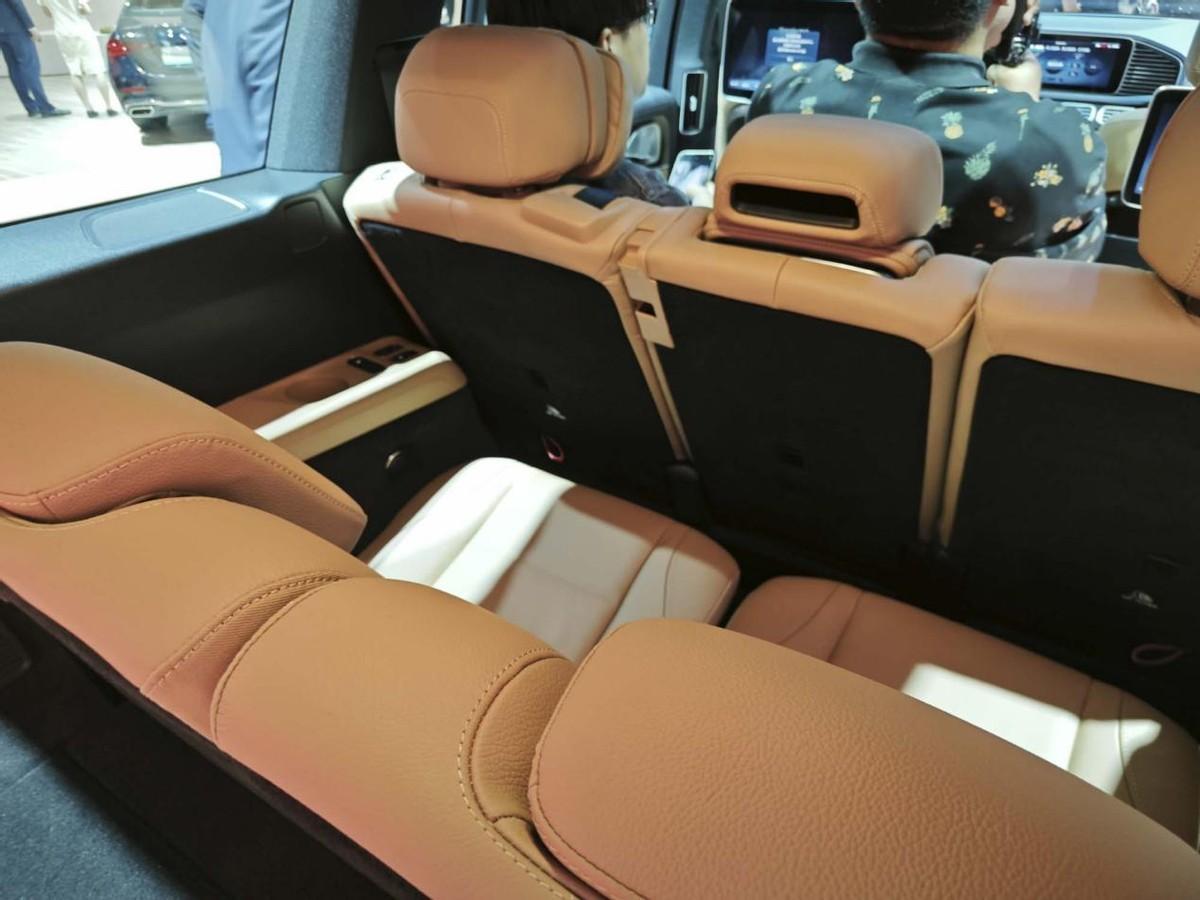 新款奔驰GLS广州车展上市！3.0T六缸发动机，售价109.38万起