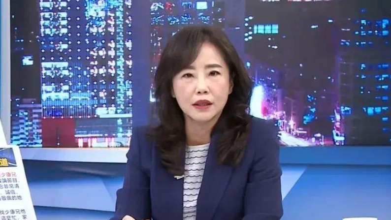 尹乃菁代班赵少康主持战情室沈富雄笑称听到赵当副手差点死掉