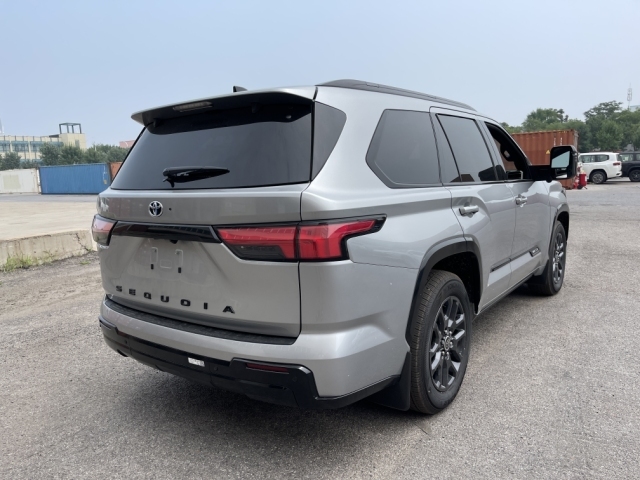 23款丰田红杉35t混动铂金版西安95万