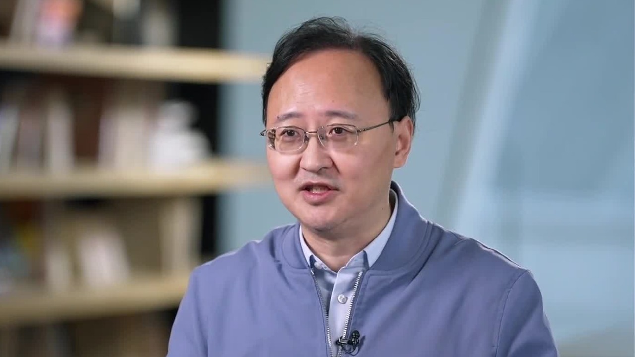 清华教授：AI应该学习真实的人类，我个人更倾向于马斯克的做法