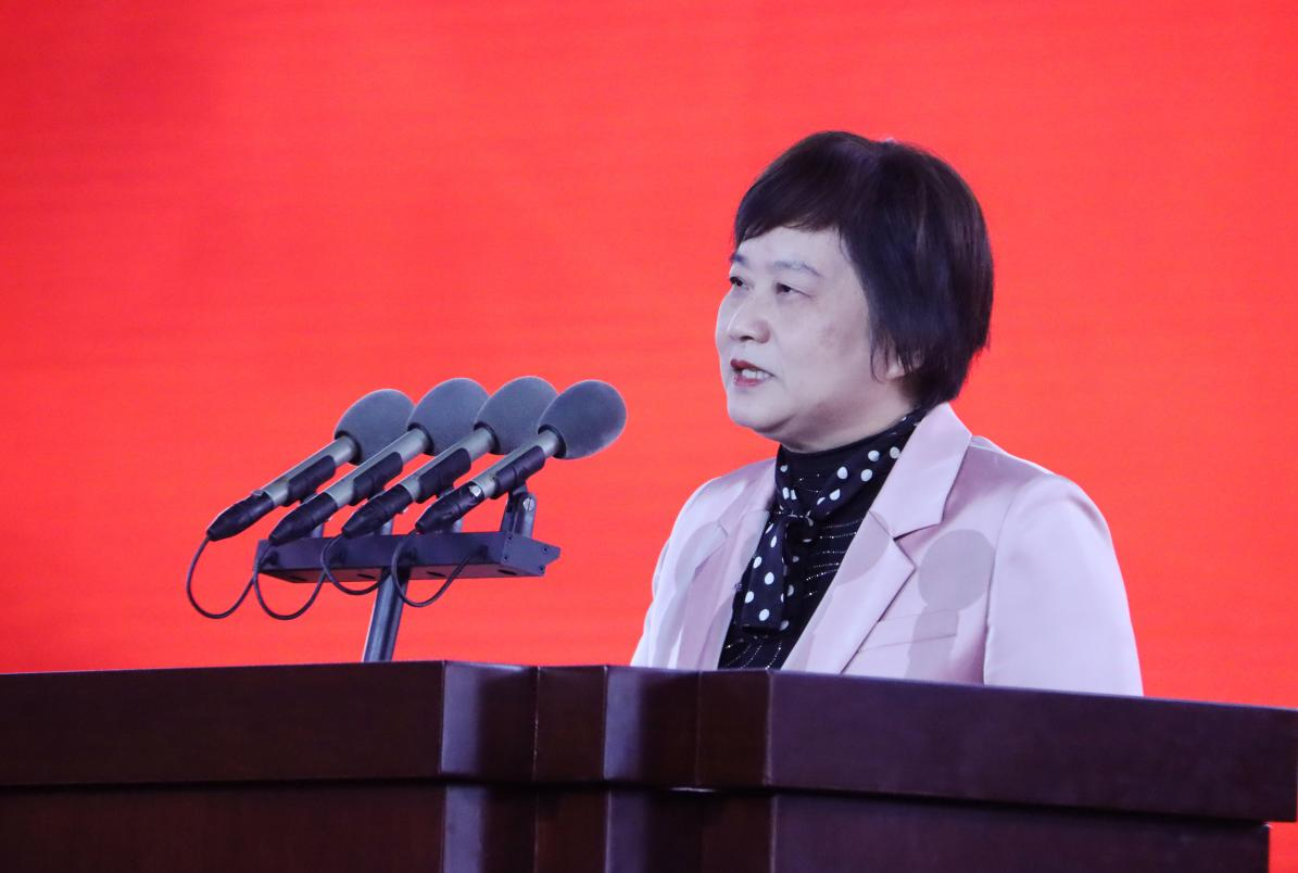 十四届全国政协常委、湖北省政协副主席王红玲致辞