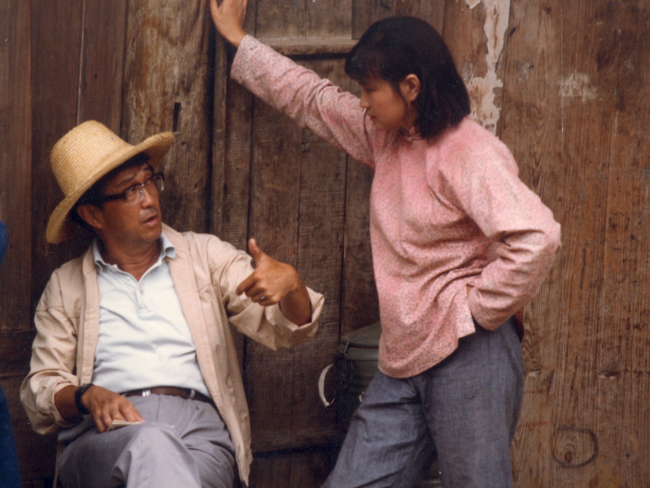 谢晋在《芙蓉镇》片场和刘晓庆讲戏