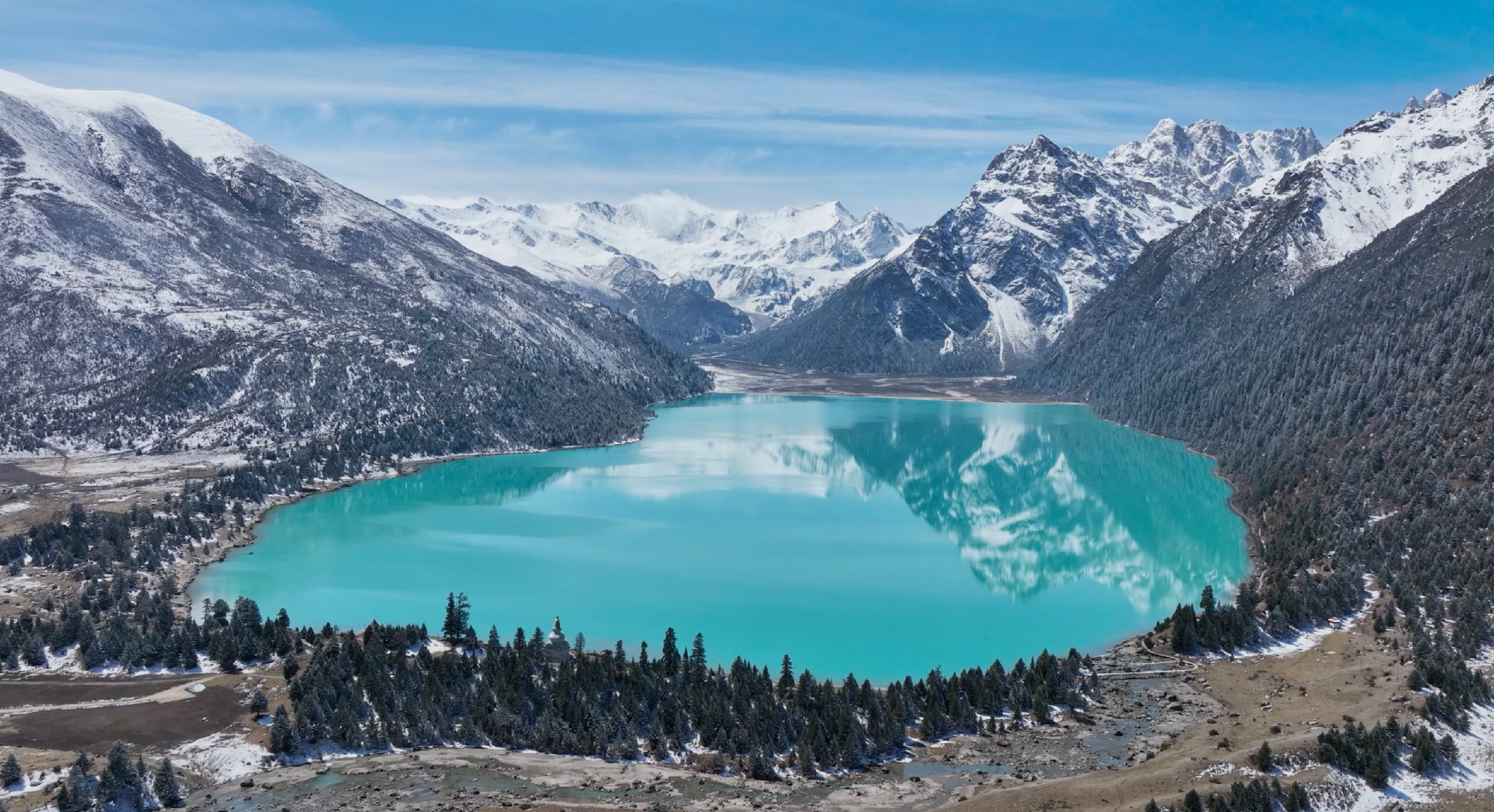 图片截取自凤凰网旅游文旅纪录片《探秘丝路甘孜·解码川西秘境》