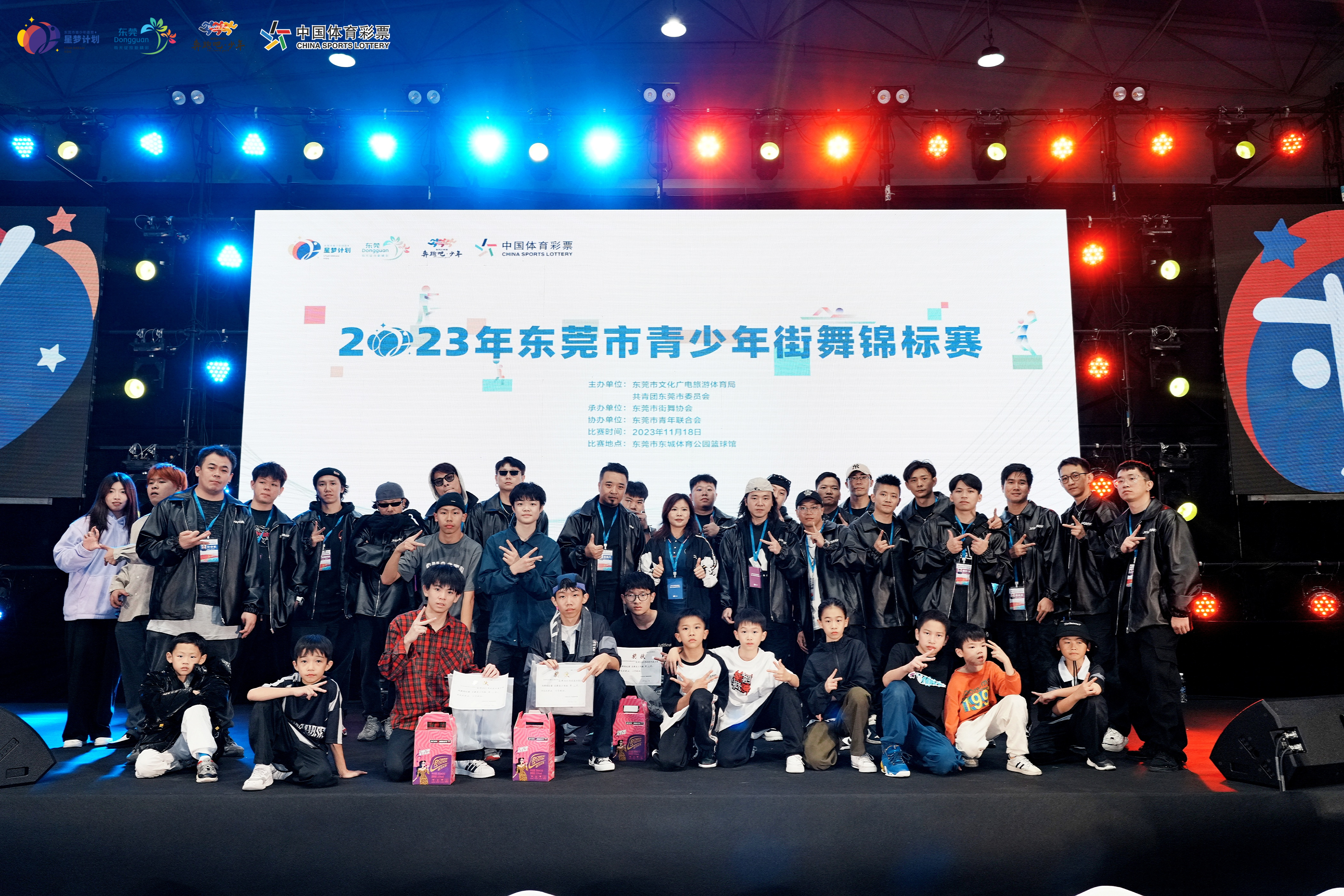 性,多样性,完成度,乐感,创意性多个角度打分,最终成绩出炉——周煦明