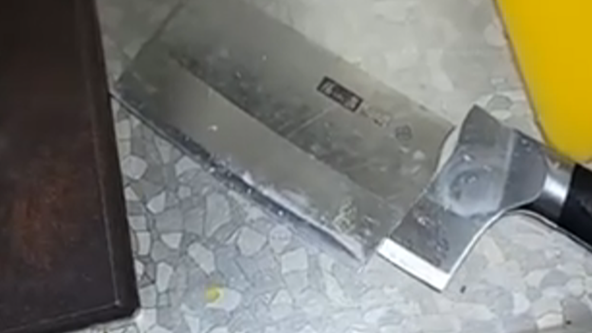 为应对拍蒜断刀舆情，张小泉组织内部人员好评刷单，被罚25万