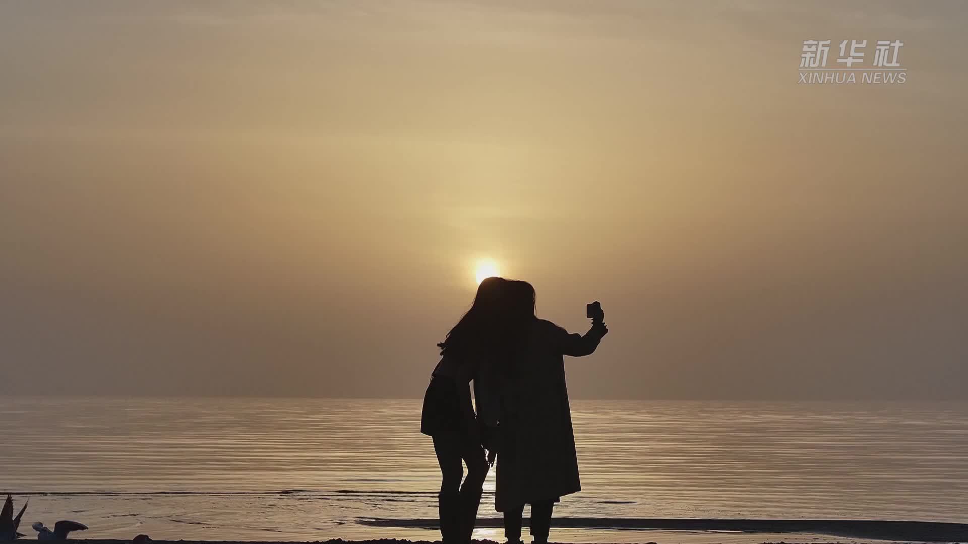 新疆金沙滩初冬时节美景如画