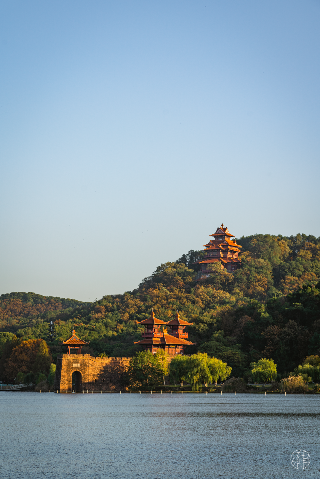 起猛了 我在东湖面朝大海春暖花开!凤凰网湖北_凤凰网