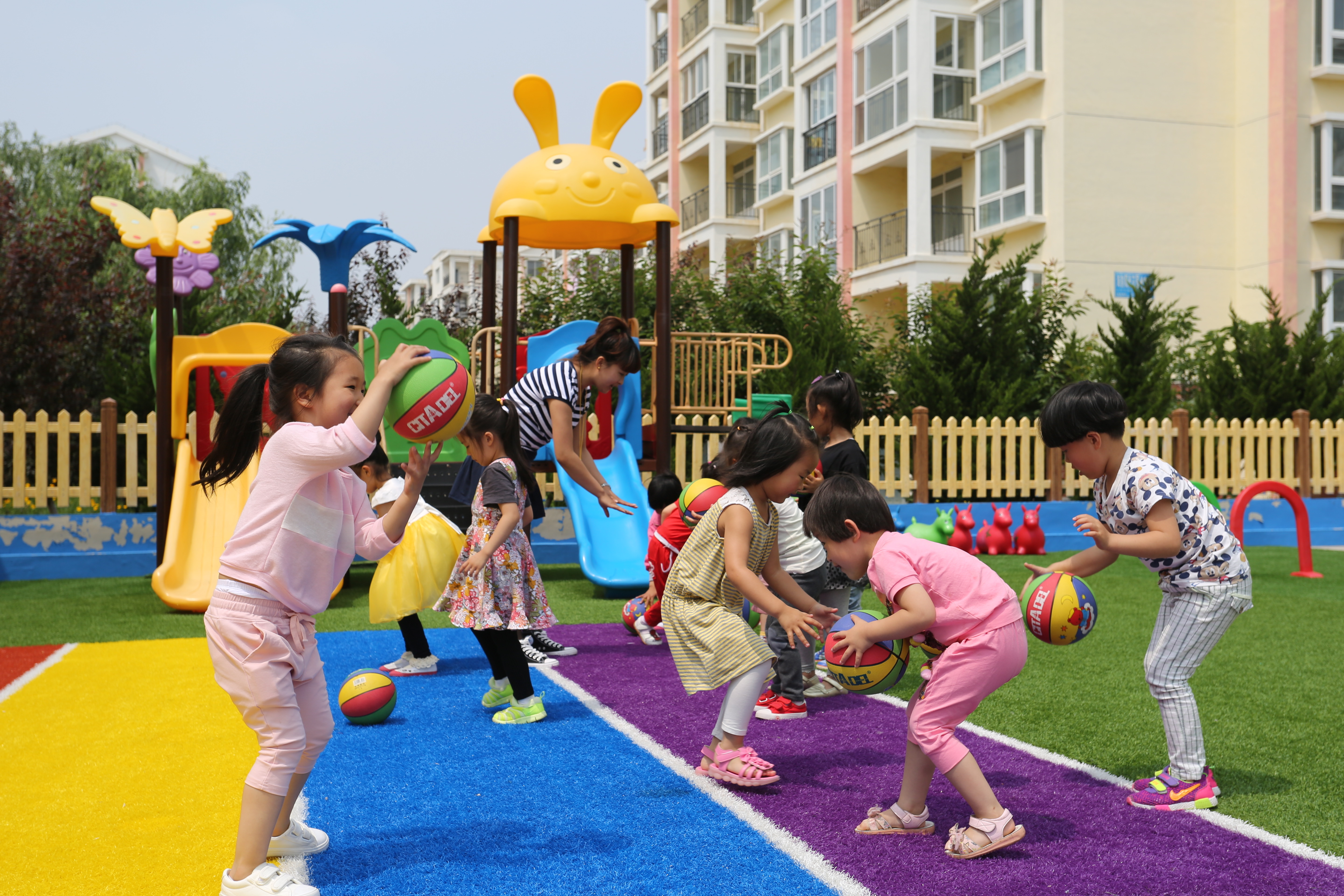 位于银滩小区旁的幼儿园