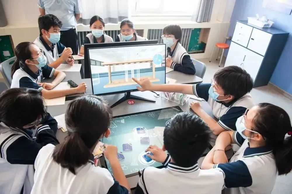 喜报!青岛西海岸新区外国语学校被评为“青岛市智慧校园建设应用特色学校”