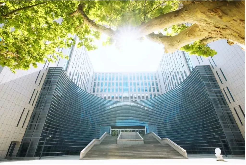 (新医学实验大楼)