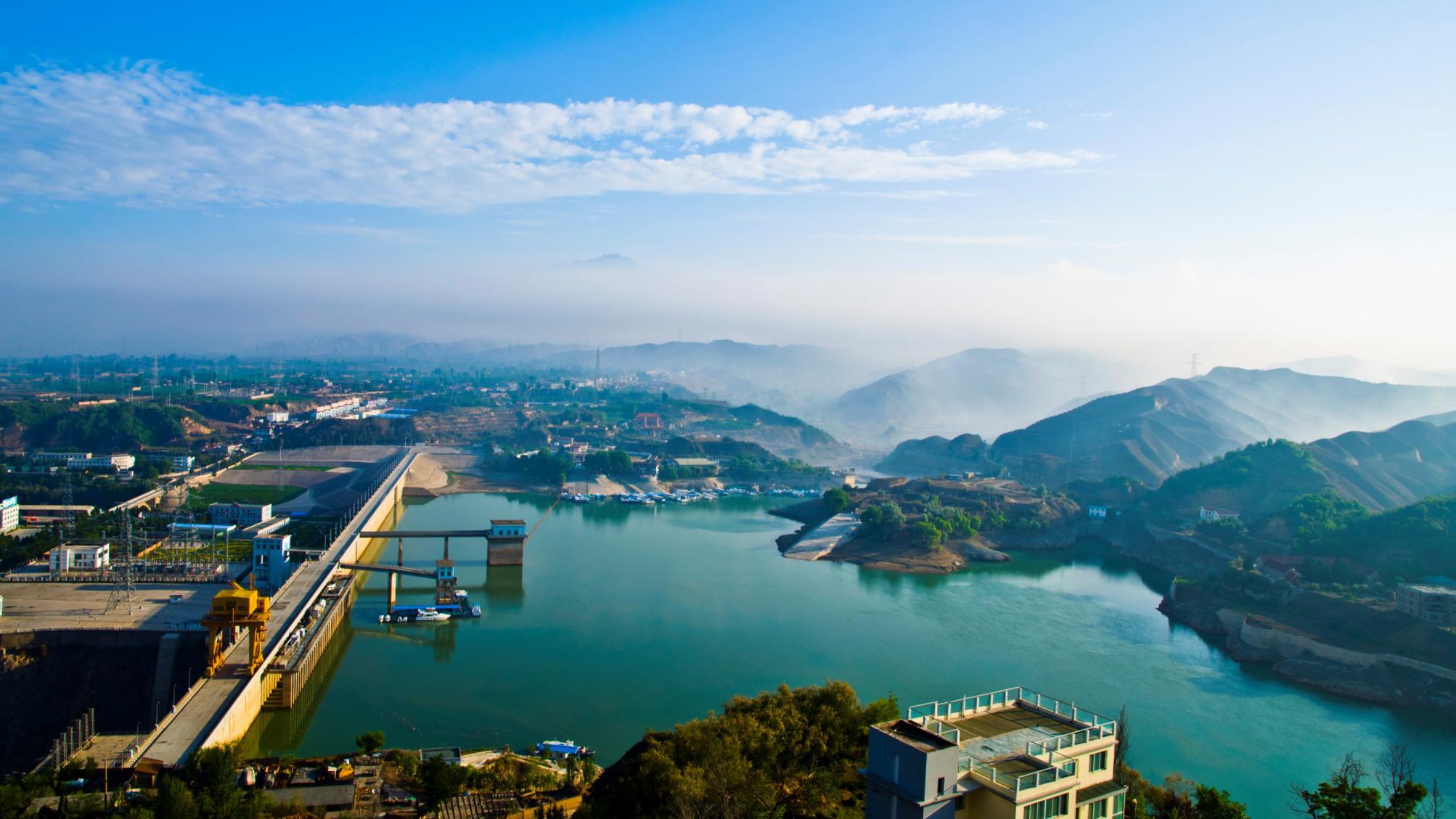 刘家峡水电站大坝全景