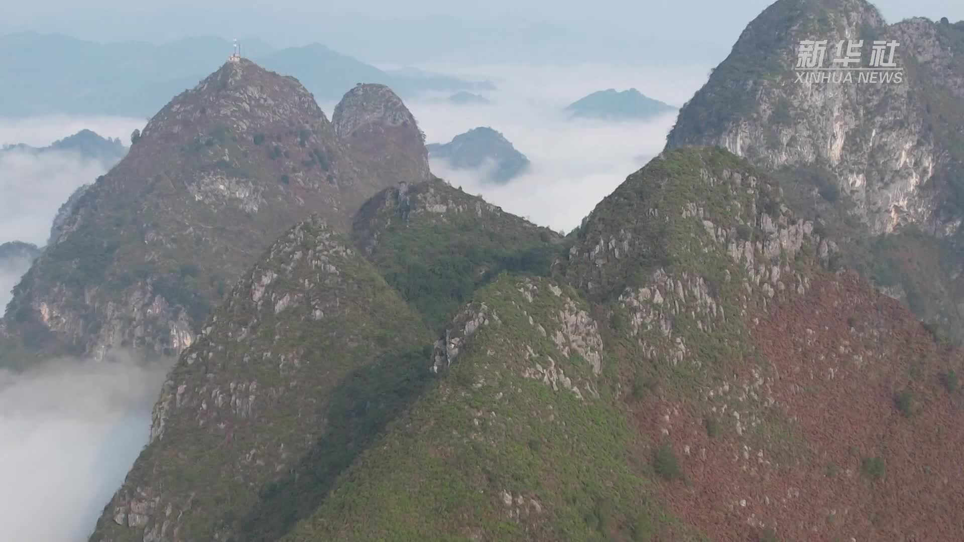 广西凤山世界地质公园冬景如画