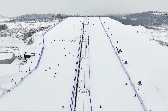 热雪燃冬∣吉林滑雪版图再扩圈 辽源首个滑雪场开板即火