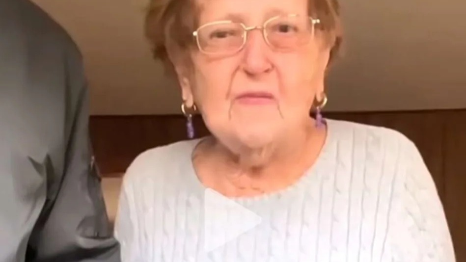 美国93岁网红奶奶官宣脱单