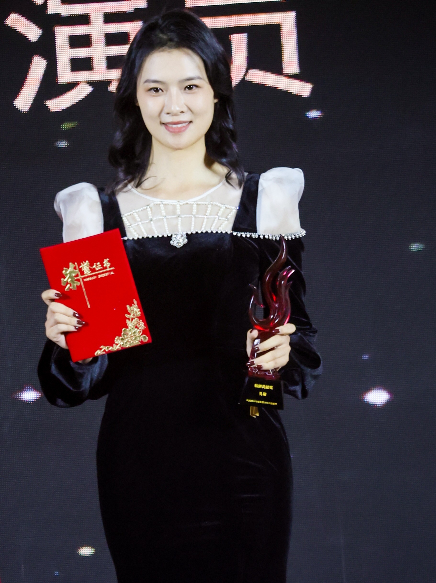 2016中国世界小姐孔敬：勿以善小而不为 每个人都有能力让世界变得更美好