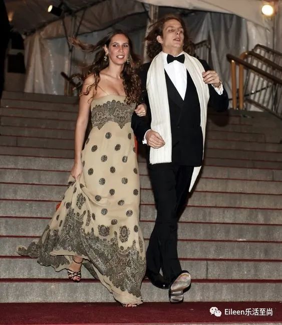 首富下嫁美人家族？她为什么能获得王室专宠？