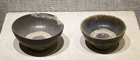 黑釉瓷碗内的“涩圈”