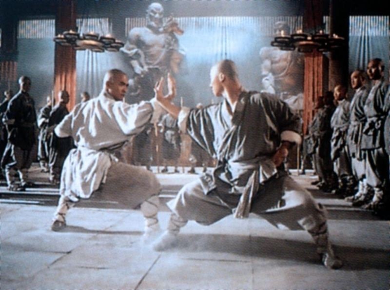 一场众武僧的打斗,是传统邵氏影片中的精华,有一种传承的意味。