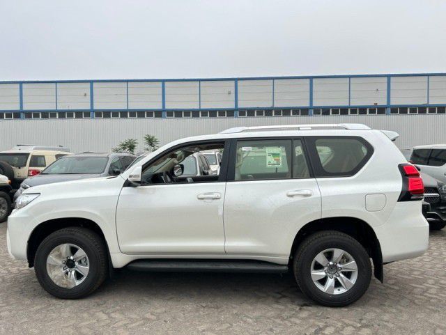 2023款丰田霸道2800柴油版年底惊喜钜惠