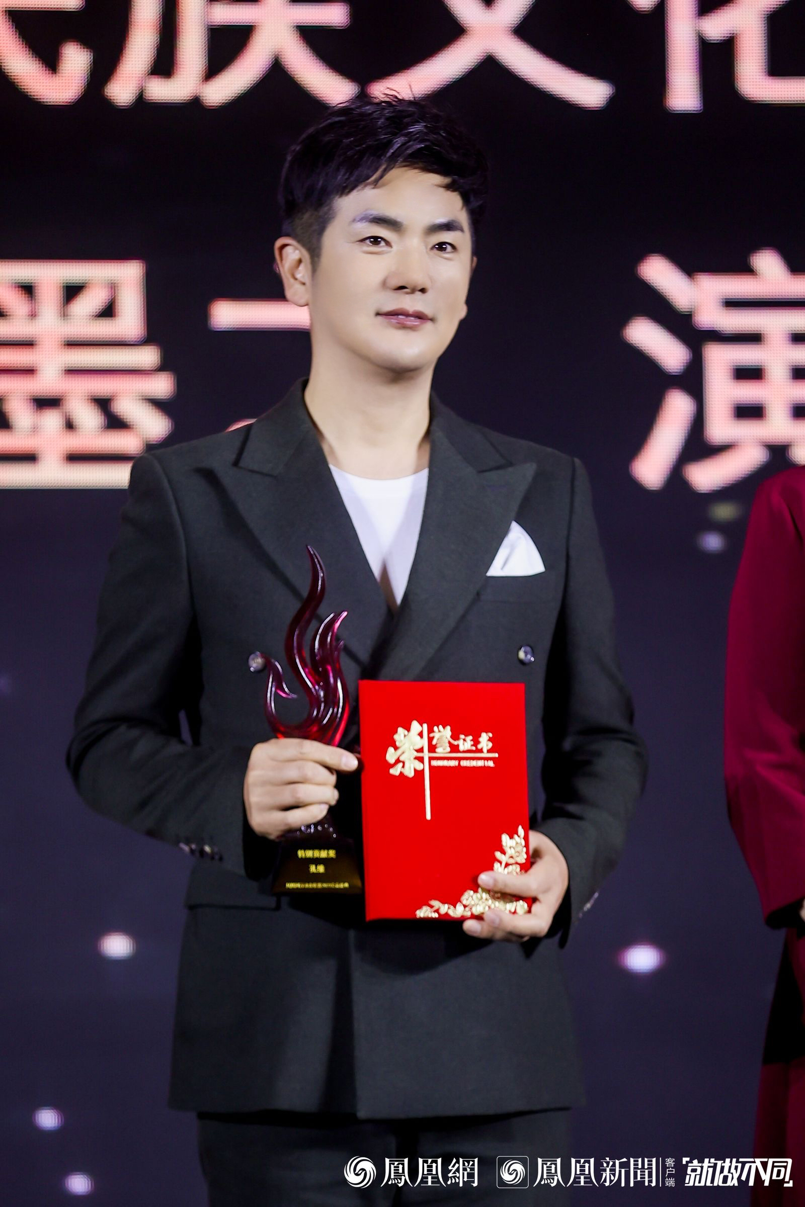 张晓龙：创新传承传统手工艺，以向善本心践行公益
