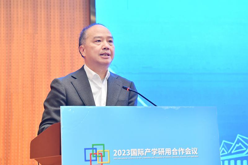 河南省副省长李酌致辞