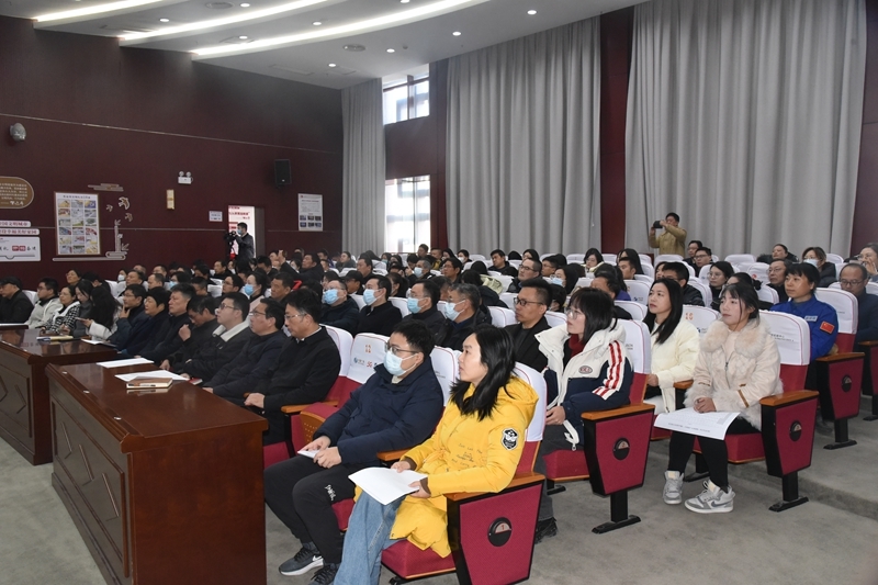 东台举办“温暖秋冬 文明同行”国际志愿者日活动