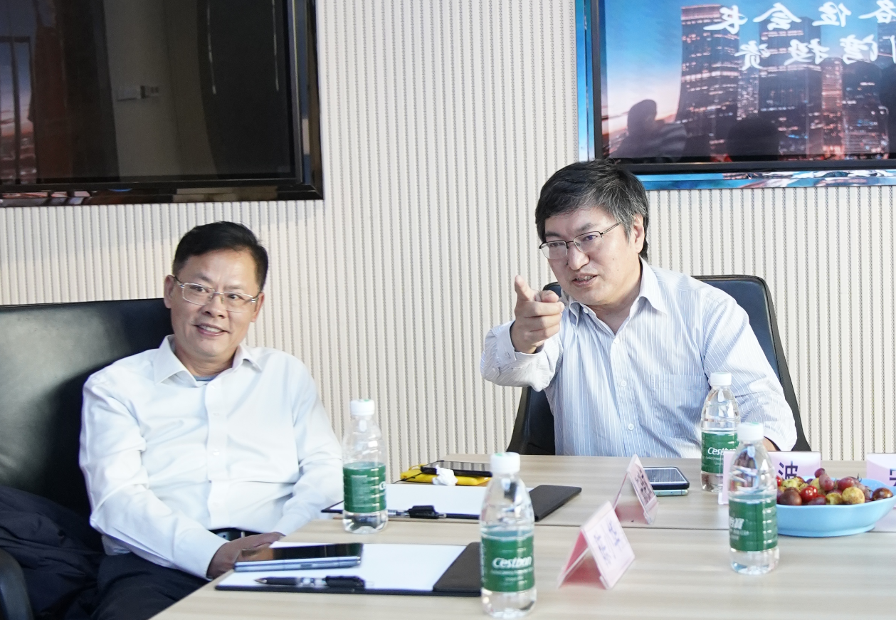 图:紫荆湾投资副董事长/高级合伙人盛波讲解