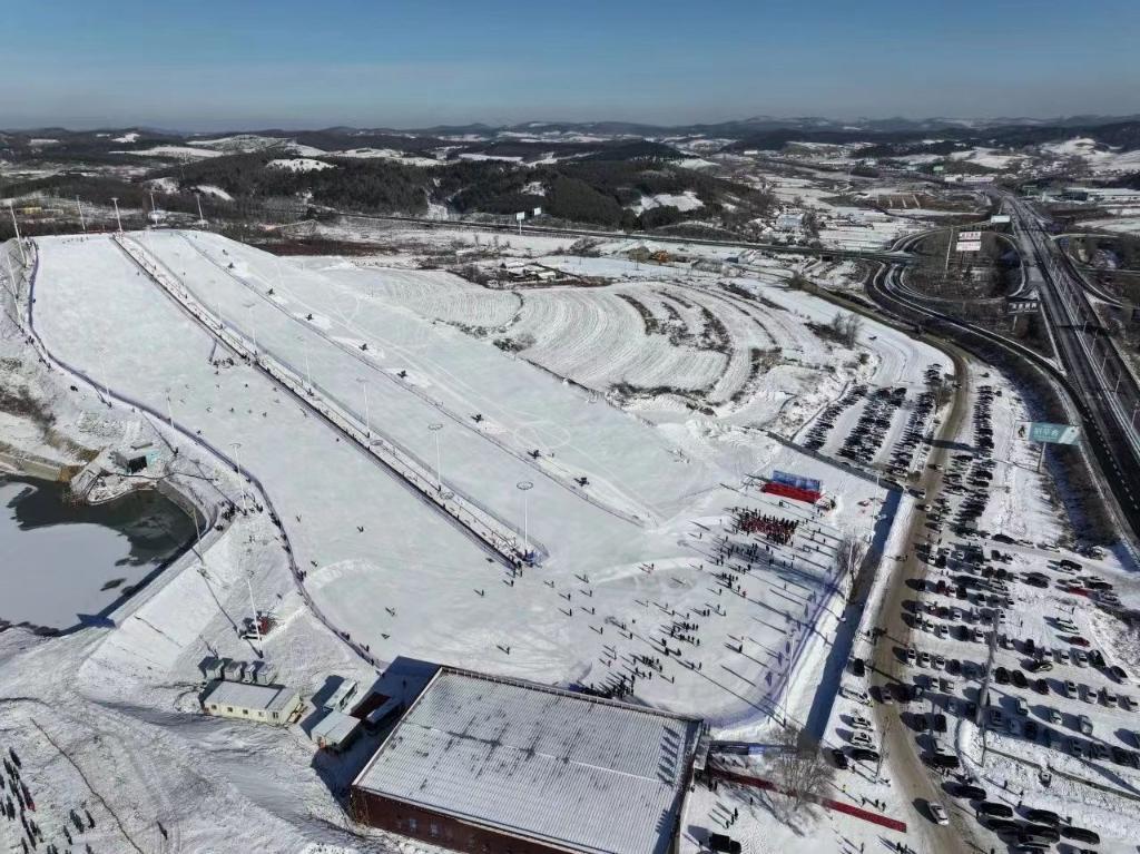 辽源市新建滑雪场图片