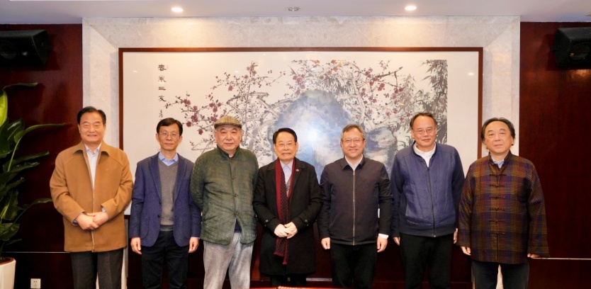 萧晖荣（右四）与宋玉麟（右五）等宾客留影。