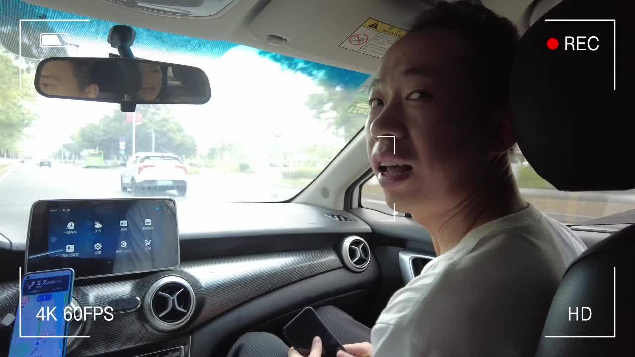 世界媒体峰会“大咖”云集 新人记者忙“取经”