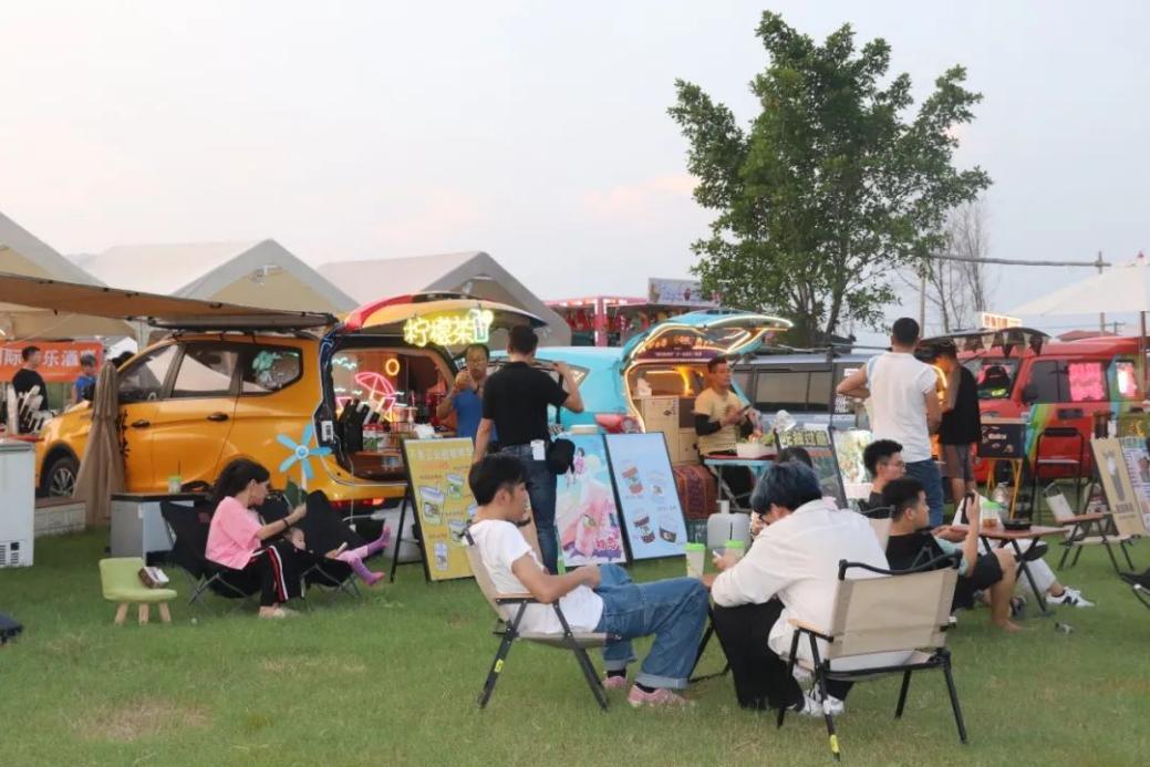 湾区江畔露营节在美丽的江心岛太监洲举办。