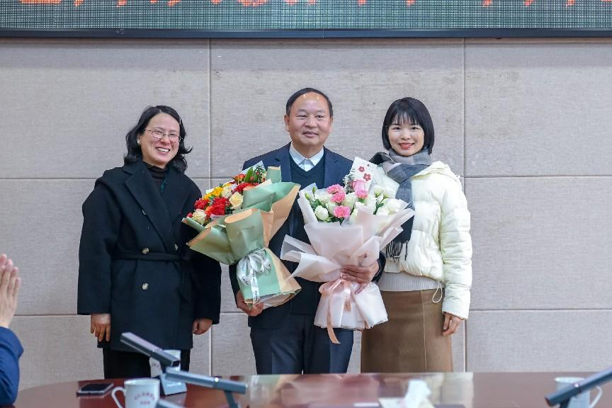 重温校园事 共忆恩师情